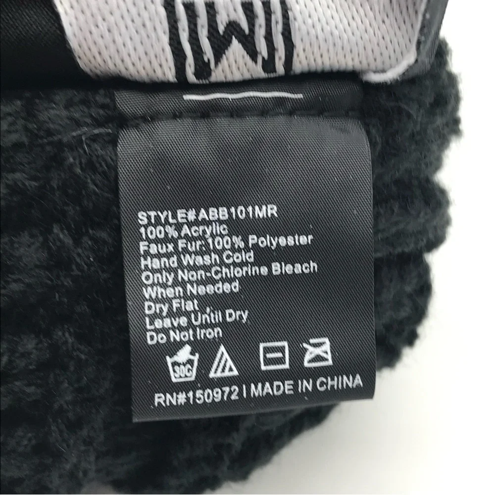 Mirmaru Knit Hat Faux Fur PomPom NWT  Black & Brown PomPom - Picture 10 of 10